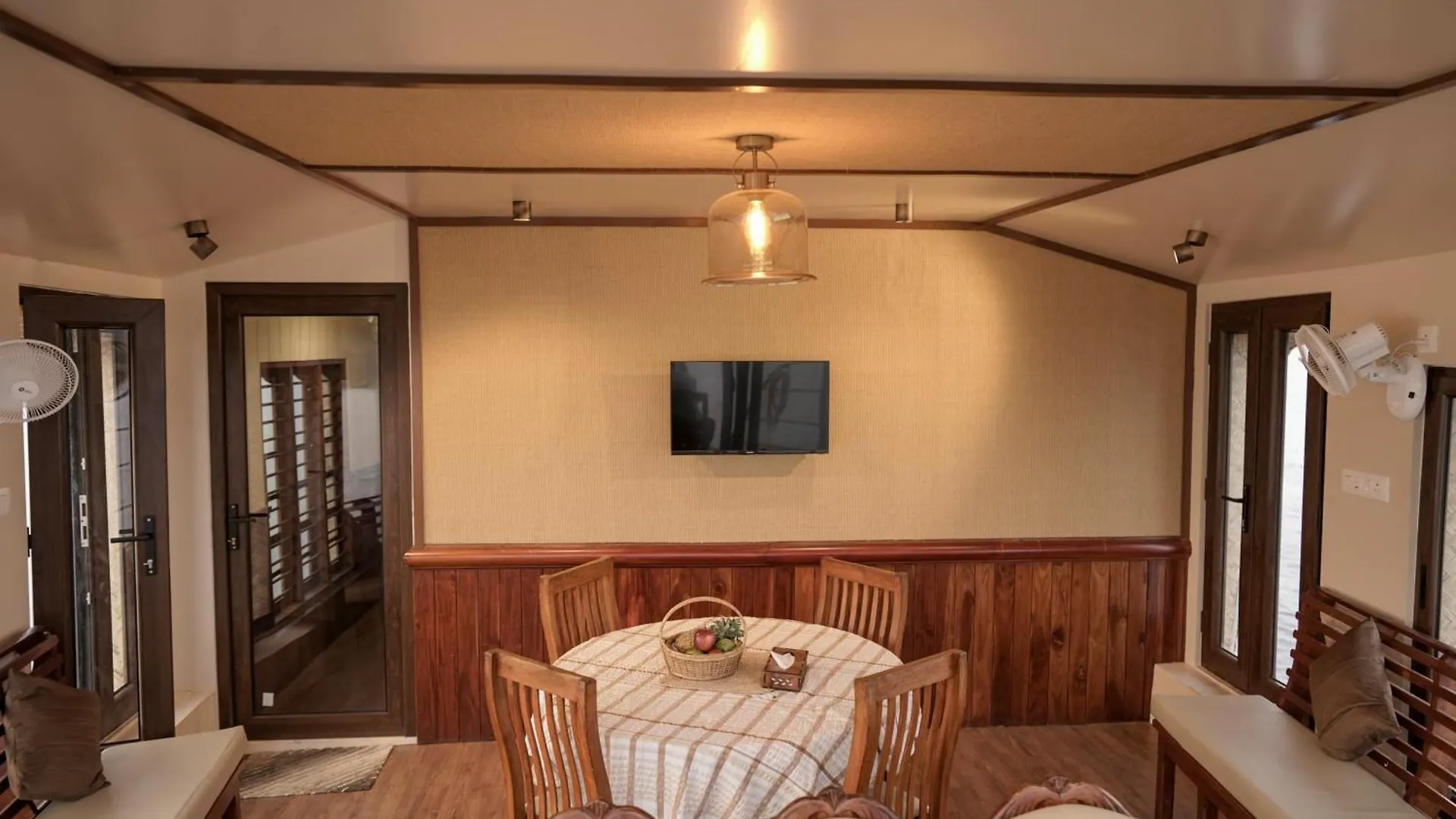 Lotus Lande House Boats Hotel Alappuzha India